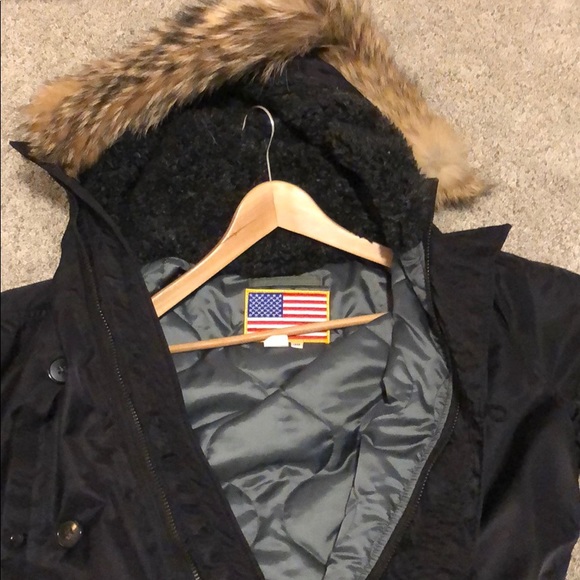 Size 38 Winter Snorkel Parka from Epaulet NY - Picture 2 of 4